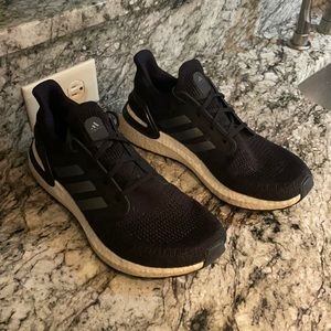 🖤ADIDAS ULTRABOOST🖤